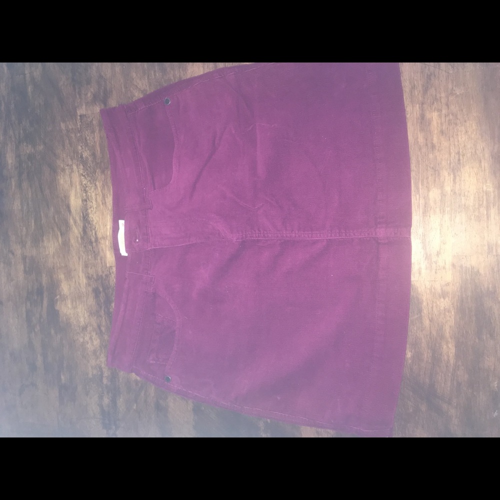 Miniskirt - Picture 2 of 4